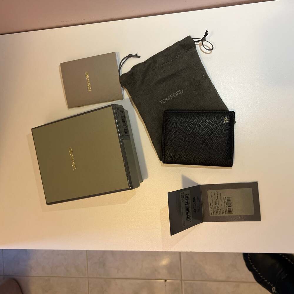 TOM FORD Black Small Grain Leather T-Line Bifold Card Holder